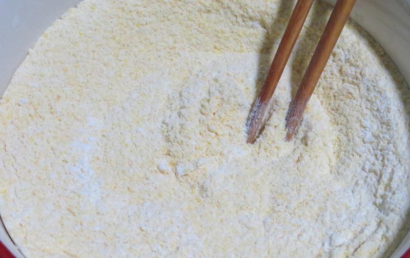 70岁婆婆做的这面食,全家人都爱吃,粗粮加菜叶,美味又营养