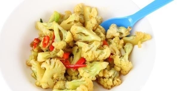 炒菜花别只知道焯水,大厨透露关键在这,难怪你炒的菜花不入味