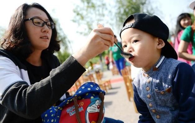 父母|13岁男孩半年长16公分,医生:3个好方法,做父母的要学学