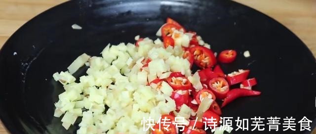 脆嫩|炒蒜苔里时,切记不要直接下锅,多加2步,出锅脆嫩又入味太香了!