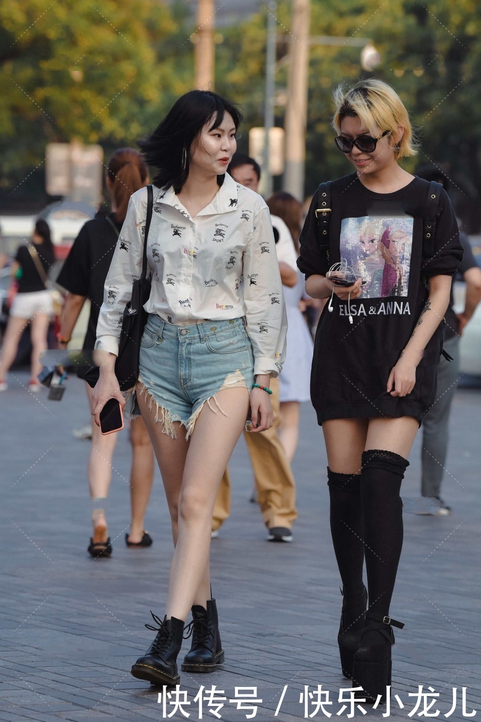 设计感十足的牛仔裤,高级时尚,塑造个人风格