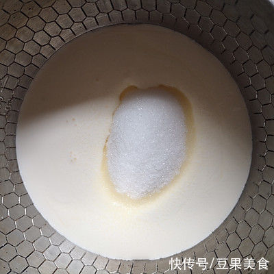 不需要烤箱的冰山熔岩巧克力