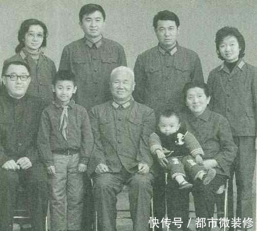 生活|陈再道上将的儿子陈东平,长大后生活腐化,屡教不改被批枪决