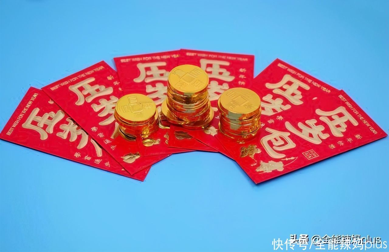 攀比|3岁“最小富婆”银行存钱走红,网友:活得不如一个穿尿不湿的