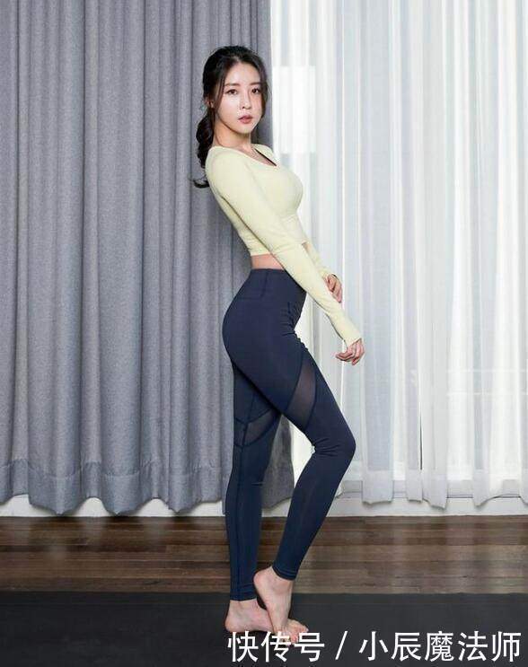 紧身打底裤|简洁大方的打底裤美女,穿出柔情女人味,魅力太强了