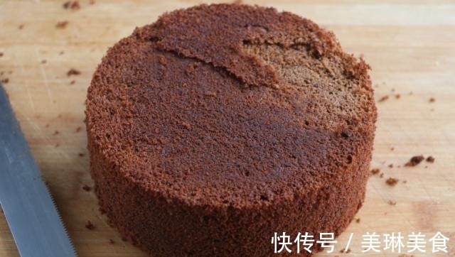 模具|不用油的海绵蛋糕做法,红枣加红糖双重营养,手感如海绵