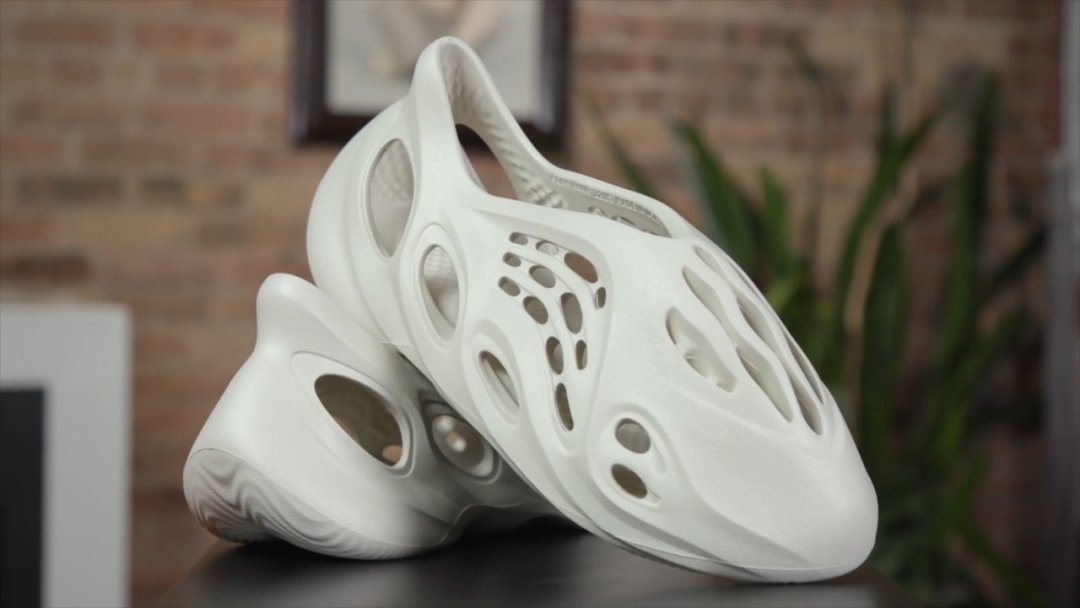 k一鞋难求,为什么 Yeezy Foam Runner 能成为爆款?