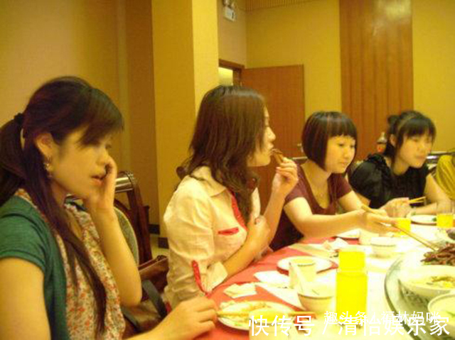 外婆|随母姓的二宝能继承外公家产,大宝却没半分宝爸一句话化解尴尬