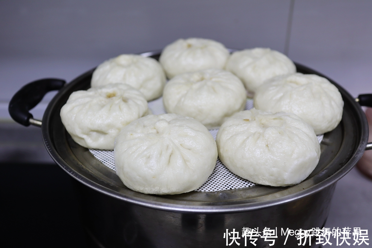 酱肉|酱肉包子太香了，蒸两锅晚餐早餐全解决，家中存货再也不愁吃