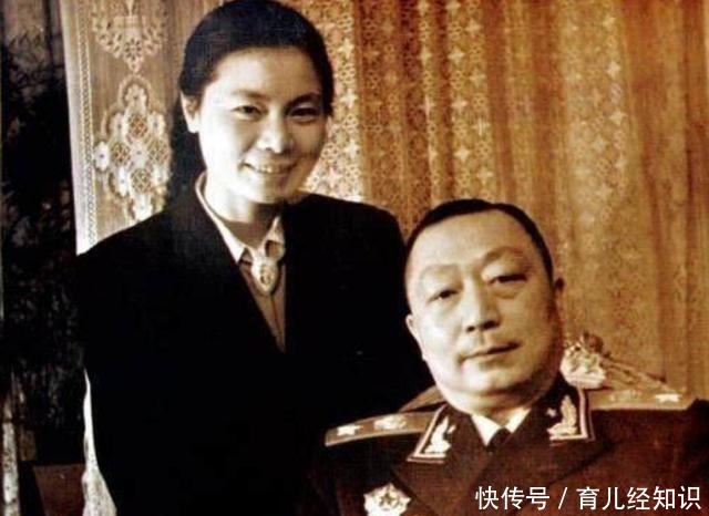 中将|她是中国首位女中将,丈夫是上将,父亲元帅,成全球最高军衔家庭