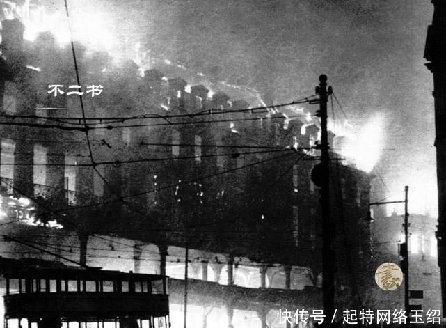 时刻|不列颠空战老照片:英国历史上最危险的时刻,看看战争下的惨烈