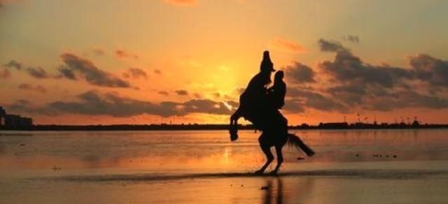 太玄经!李白一首很燃的诗,风靡了一千多年,每一句都让人热血沸腾