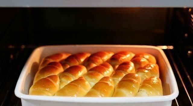 黄油|1次发酵,也能做出柔软拉丝的面包,即使放置3天也不硬,绵软十足