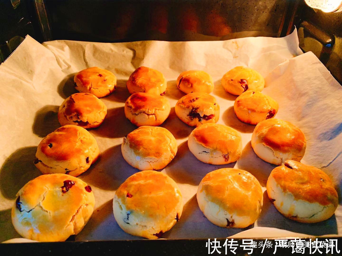 小时候特爱吃的酥饼,自己在家做,个个金黄酥脆,还是以前的味道