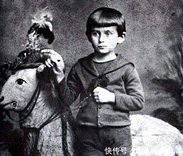 高晓松:男生如果连卡夫卡的书都没看过,是没办法追上女生的