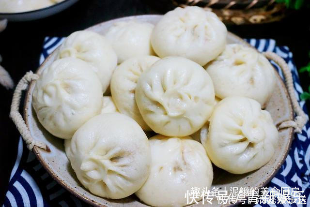 蒸包子，记住不要直接上锅蒸，技巧教您，松软好吃，超级简单