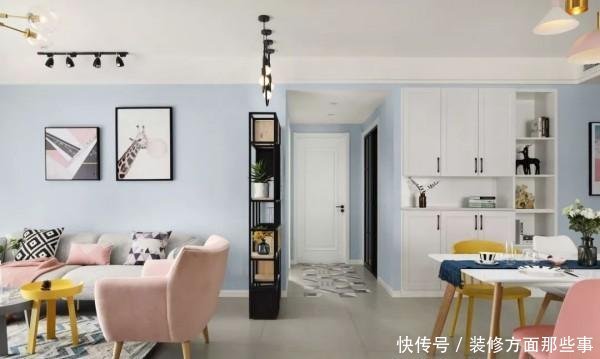 玄关|145平北欧风三居室黑板墙+黄色谷仓门，成了餐厅中一道风景线