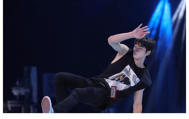 在偶練一輪游，還和徐藝洋拍過戲，參加《少年之名》依舊沒有鏡頭