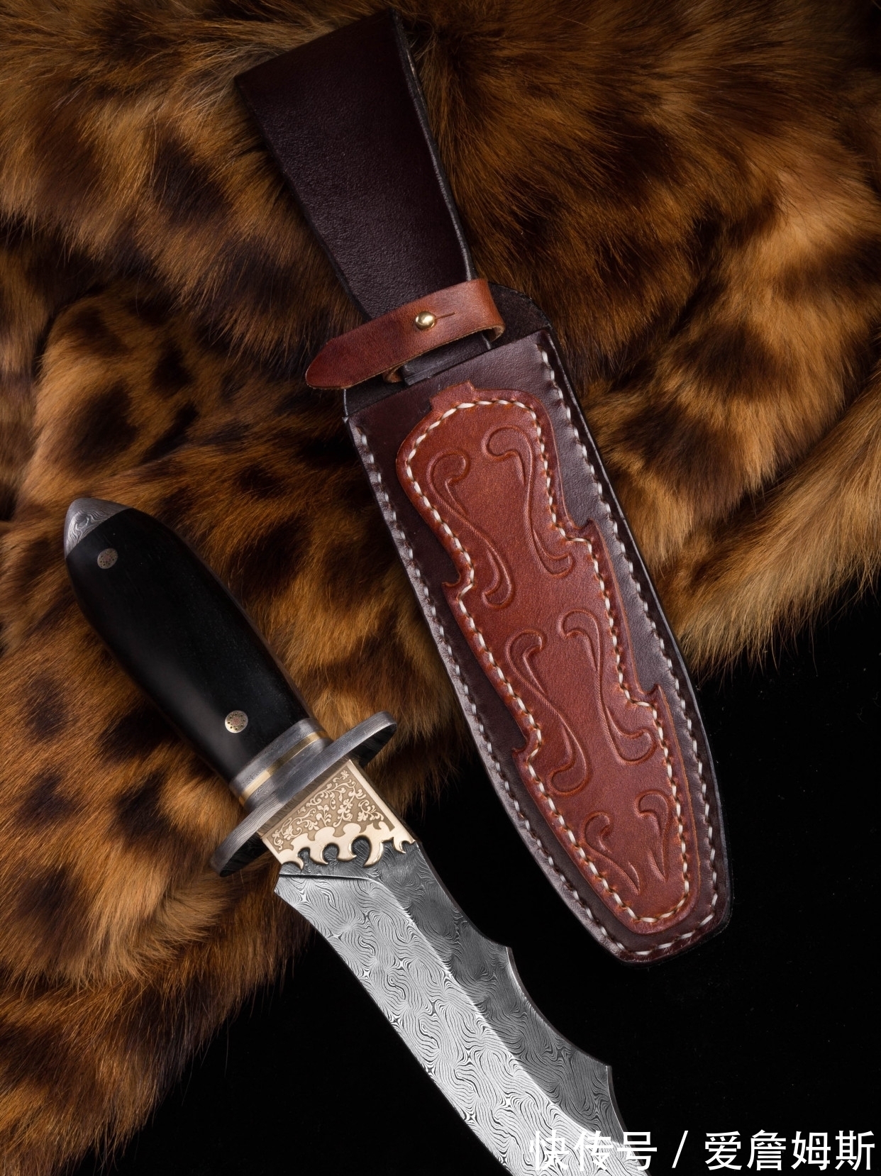 刀匠$国内刀匠打造的龙鳞宝刀,刀身如鳞片熠熠生辉