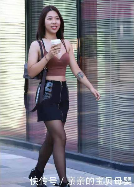 俏皮|吊带配皮黑丝短裙,俏皮可爱,层次分明