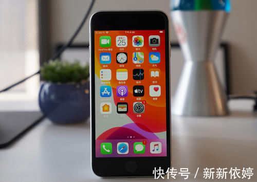 iphone xr|苹果手机虽好但不要乱买，这3款买完就后悔，一定要慎重！