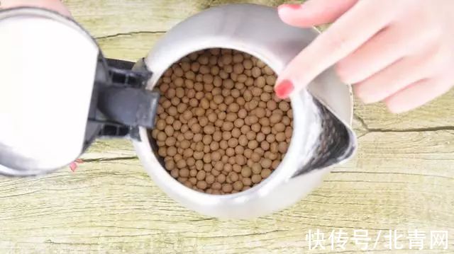 厨房|坏掉的电热水壶别再扔了,留在家里非常实用,能省不少钱