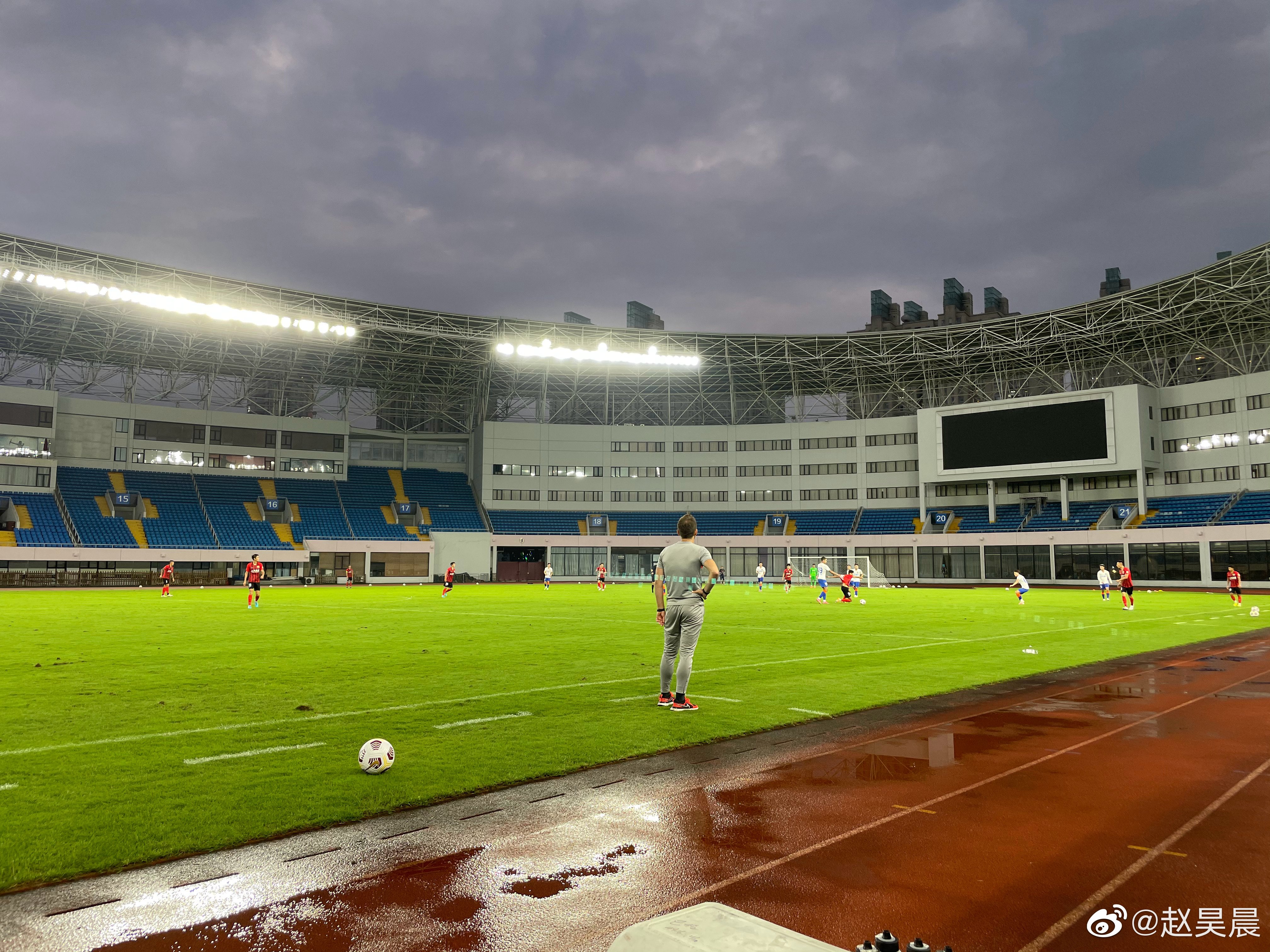 泰山|熱身賽：陳彬彬楊世元齊破門，上海海港2-0殘陣山東泰山