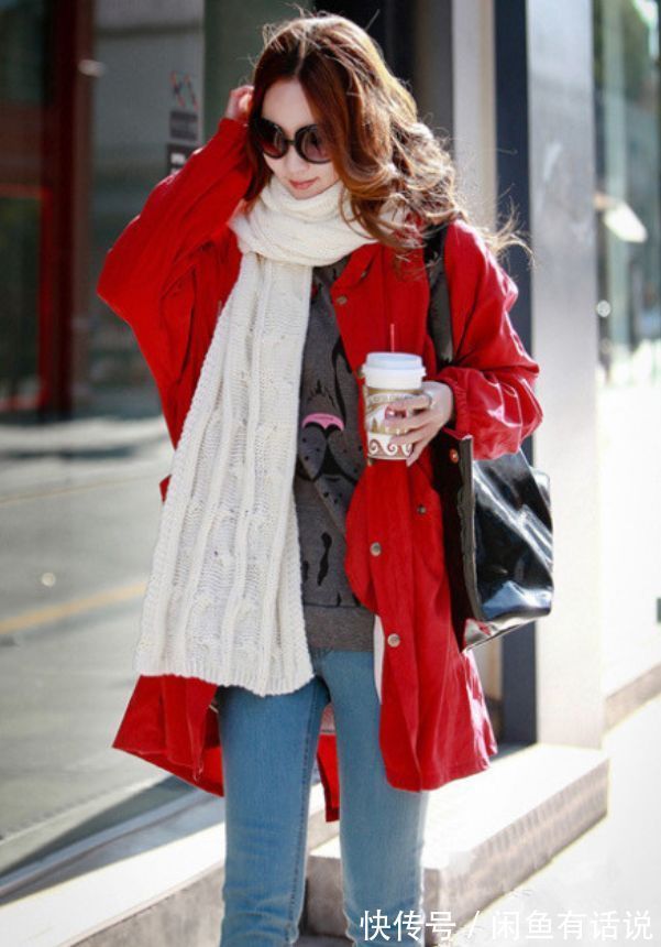 穿衣搭配|40岁女人想把“红色”穿惊艳?记住4个搭配技巧,轻轻松松美出圈