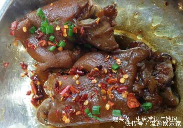 猪肉|炖猪蹄时，万万不可直接放盐，多加点“它”，猪肉软烂不油腻
