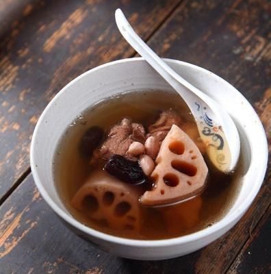 豌豆|超强月子汤，奶少就喝3碗汤，每天吸出2斤奶，胖娃不胖妈