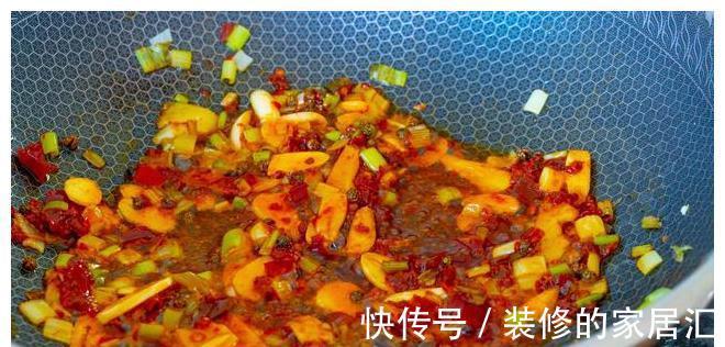 吃法|晚餐不知道吃什么？试试这个独特的吃法，有菜有肉有饼，简单省事