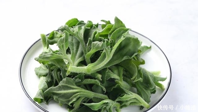 它是热带水果,用来拌冰草,酸甜开胃,清脆冰爽,真好吃!