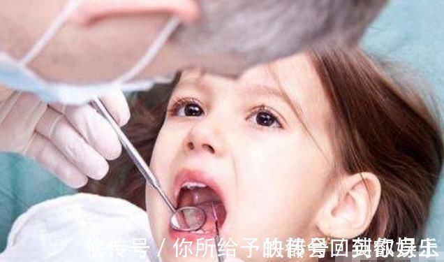 恒牙|6岁男娃长“双层牙”,老人的“坏习惯”害了娃,你家有这习惯吗