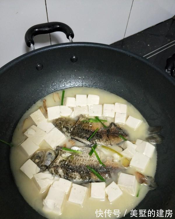 炖汤|秋天吃鱼，鲈鱼，草鱼都不如吃它！炖汤特别鲜美，益气养血还润燥