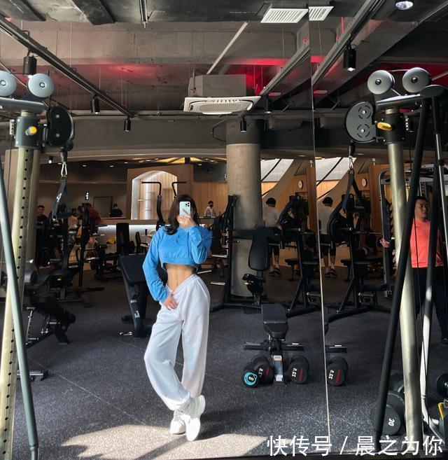 身形|“瑜伽健身达人”刘太阳，拥有完美的腰线，这样的身材你羡慕吗？