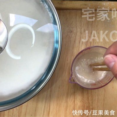 苹果糯米饼，制作简单，外层香脆，内里软糯甜蜜，超级好吃