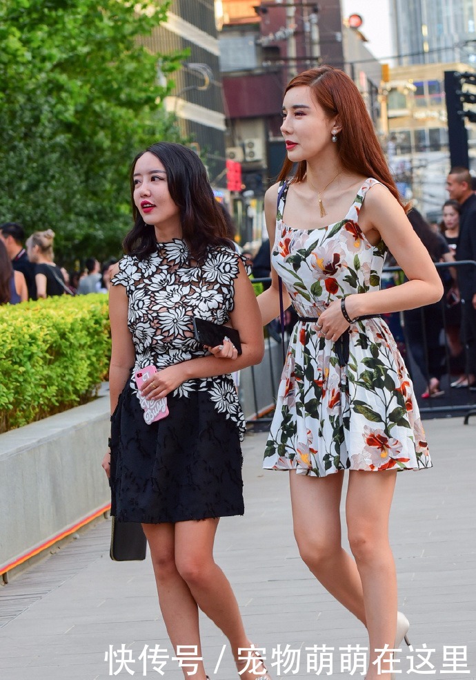 追求|妹子追求清凉,穿沙滩风情的裙子,亮点十足