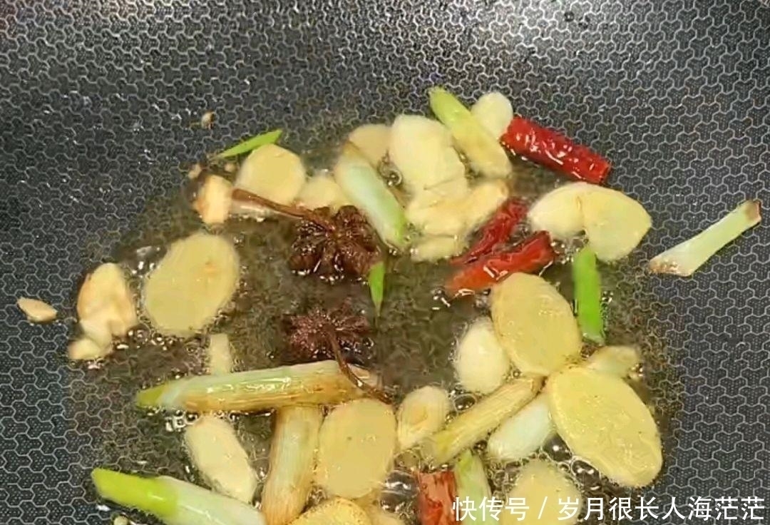 慢妈做了一桌子家常菜,老公说,这样吃,挣钱的动力更大了