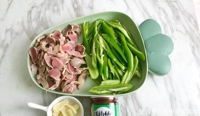 炸茄子的做法简单!味道很好闻,让人有吃不完的感觉