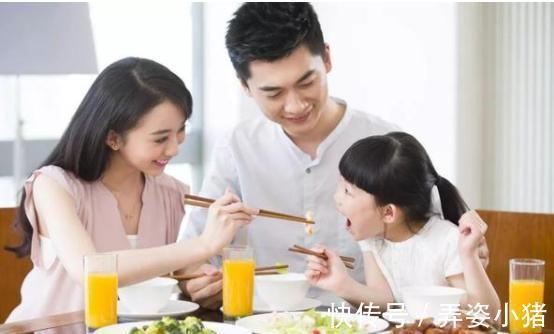 泡菜泡菜|父母带孩子，在夏季要做到“不吃4物，多做2事”，避免脾胃虚弱