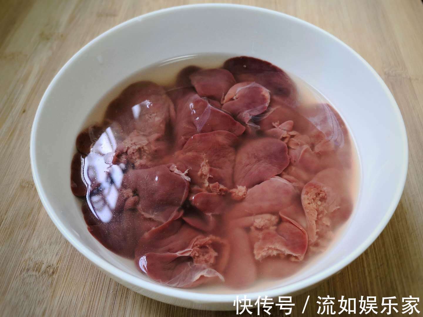 再穷也要吃这肉,比猪肉有营养,几块一斤,孩子吃补血还明目!