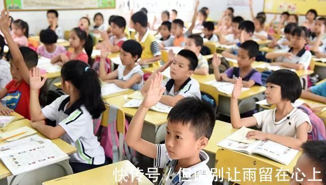 骨龄|女孩12岁身高150cm,近1年只长了2厘米,去医院检查骨龄偏大两岁