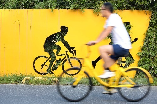 骑自行车|关节炎患者注意了！若是关节一动就响，做好这3点可有效改善