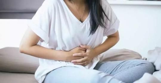 盆浴|女性小便之后,该不该用卫生纸擦?了解正确方法,妇科病远离你