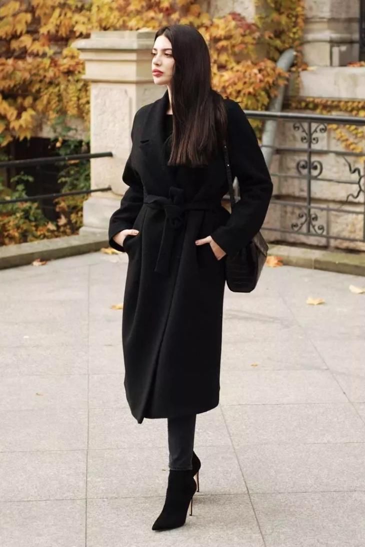  流行|“马丁靴”失宠了？“大衣＋这双鞋”正流行，时髦又显高！