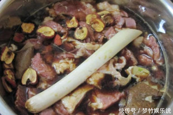 喜欢|在家炖牛肉时,焯水和腌制都不是重点,加上它,牛肉松软不塞牙