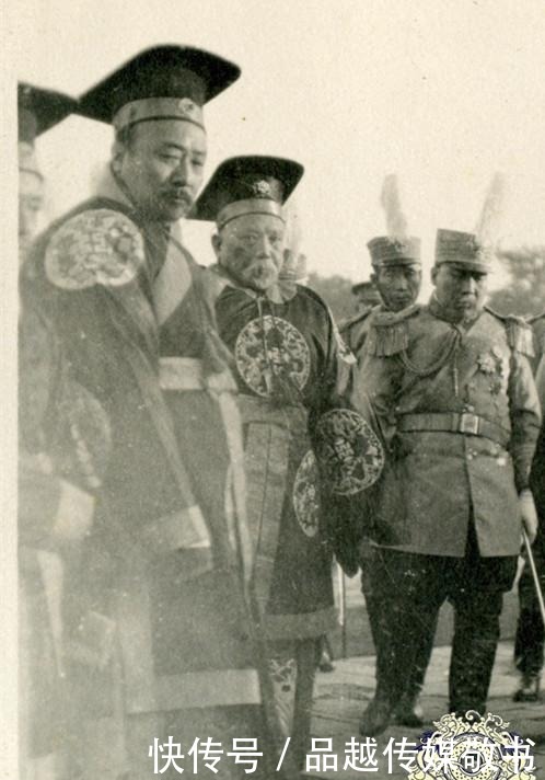 身穿|一组袁世凯罕见老照片：图三身穿盔甲手拿宝剑，图九是称帝前祭天