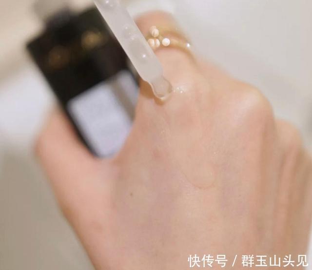 40岁以上用精华,就别考虑这几款了,风刮的大却不抗老,关键还贵