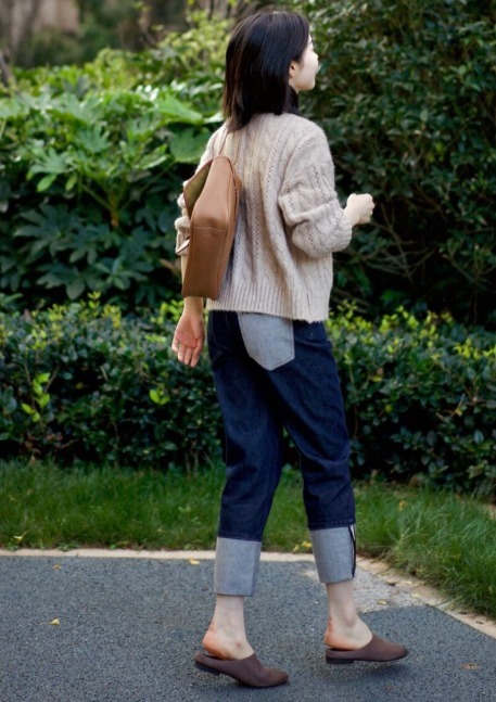 搭配 有种“接地气”的穿搭叫针织衫+长裤,时髦显气质,小个子也可以学