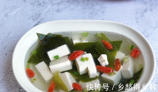 营养|三伏天吃什么好5种碱性食材别错过，便宜营养，天热也精神十足！